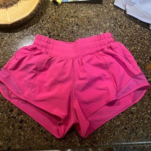 Lululemon LR 2.5 Sonic Pink hotty hots